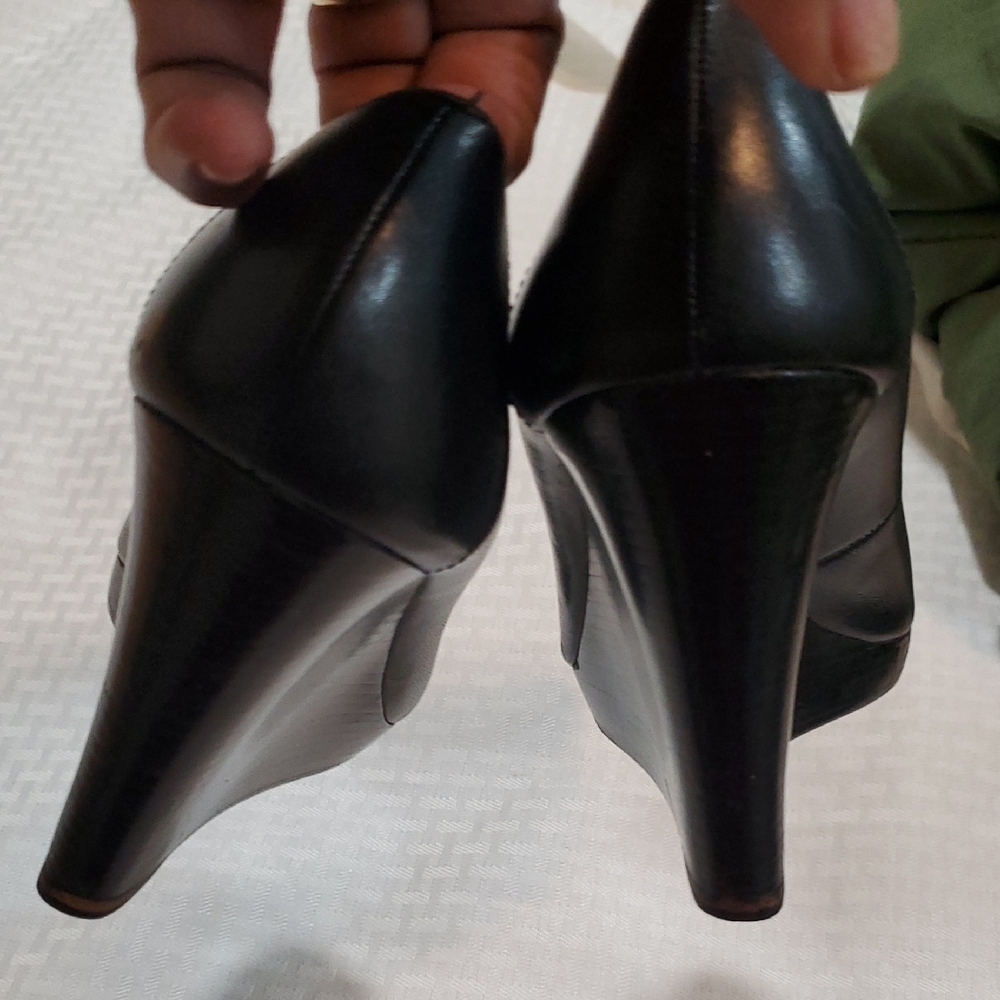Michael Kors Elegant Black  Wedge Heels with Gold Accent - Picture 9 of 10